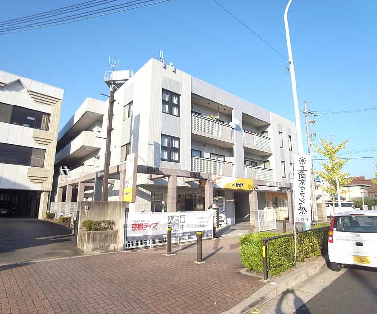 コモド長岡京の外観写真