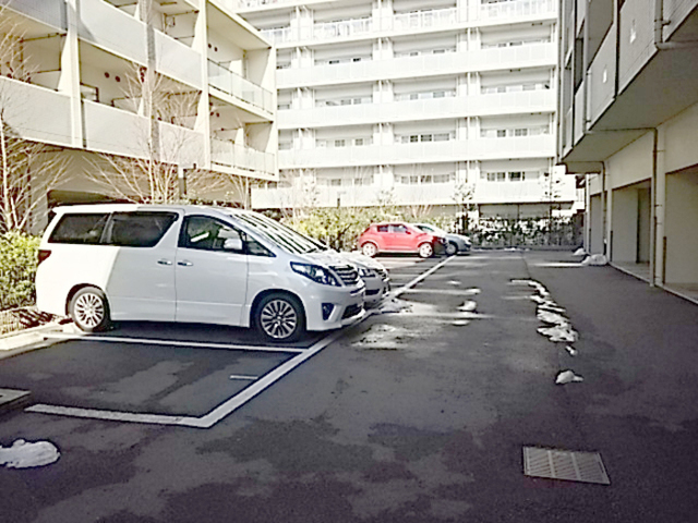 駐車場　駐車場