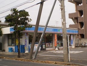 コンビニ　セブンイレブン江戸川篠崎町２丁目店（コンビニ）まで381m