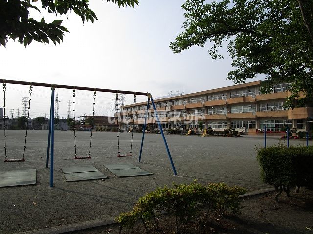 小学校　小山市立小山城北小学校（小学校）まで359m