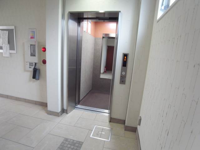 その他　エレベーターありますよ