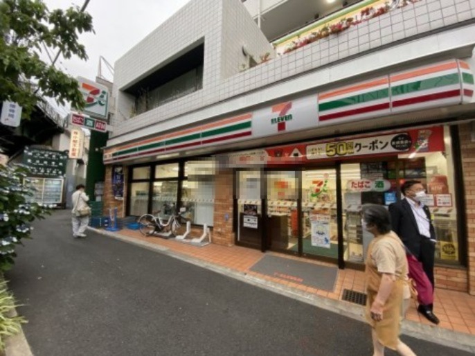コンビニ　セブン-イレブン 横浜南太田駅前店（コンビニ）まで295m