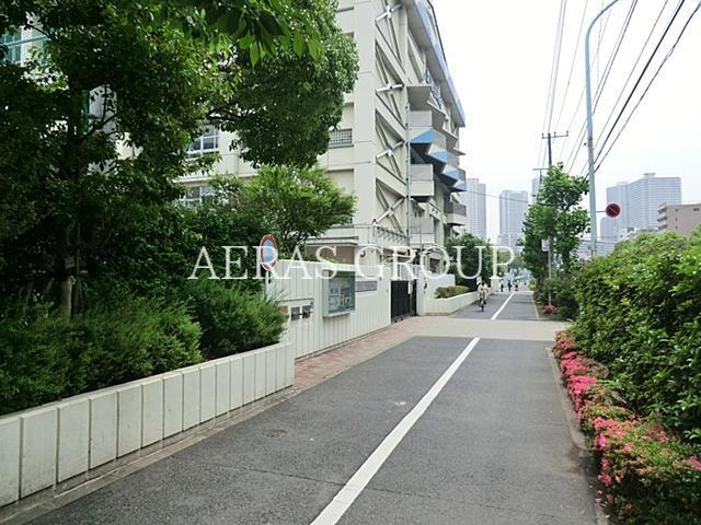 中学校　江東区立深川第五中学校（中学校）まで933m