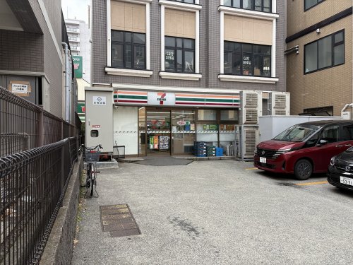 コンビニ　セブンイレブン横浜仲町台店（コンビニ）まで1024m