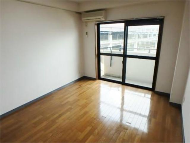 居室・リビング　明るいお部屋です