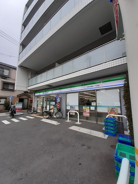 コンビニ　ファミリーマート（コンビニ）まで105m