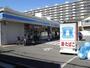 コンビニ　ローソン 鶴見市場上町店（コンビニ）まで213m