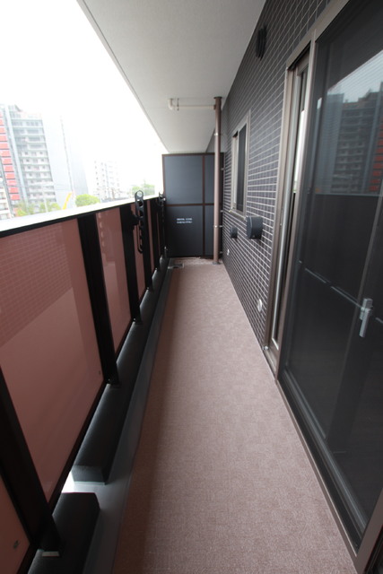 バルコニー　参考写真※同建物同一タイプの居室写真※
