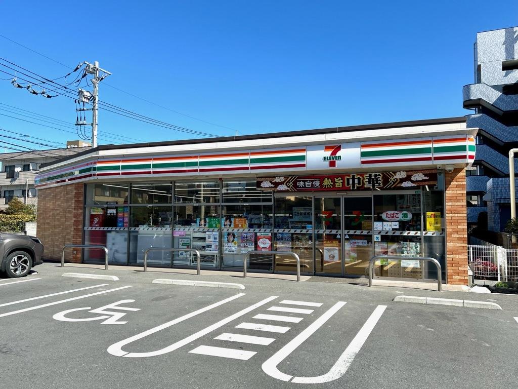 コンビニ　セブンイレブン 川口戸塚鋏町北店（コンビニ）まで102m