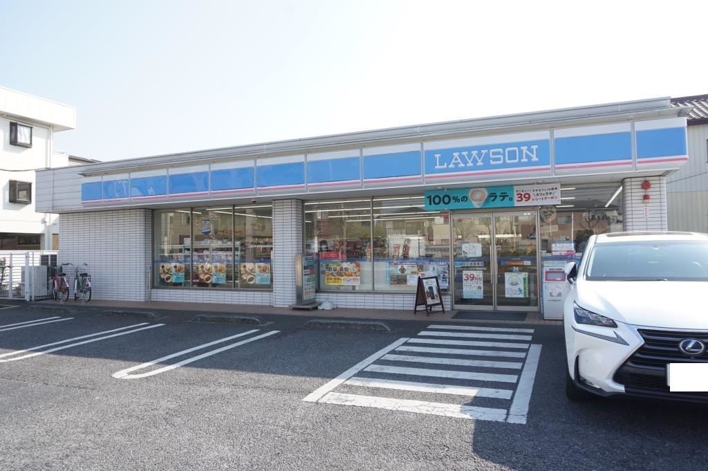コンビニ　ローソン 川口戸塚鋏町店（コンビニ）まで388m