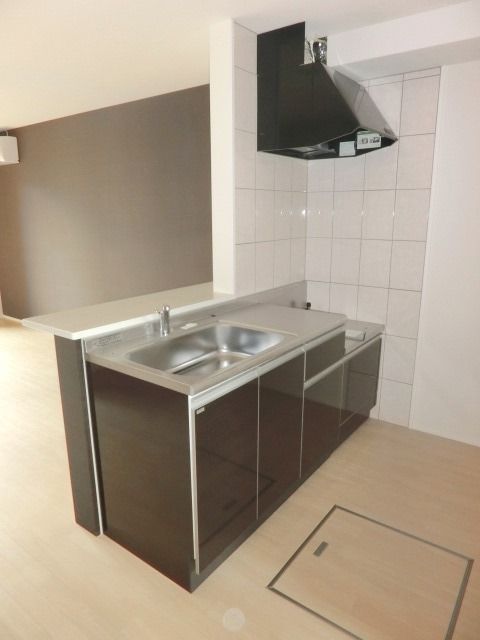 キッチン　使い勝手の良いカウンターキッチン仕様