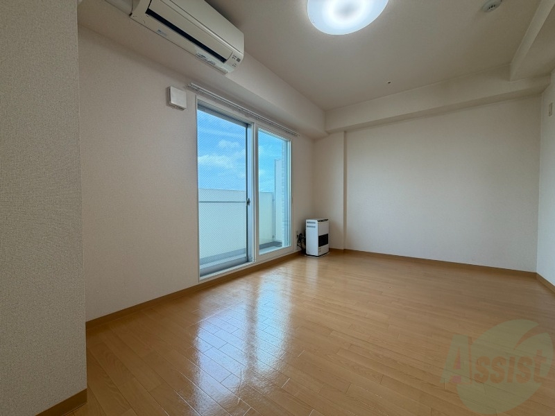 居室・リビング　広くてキレイなお部屋が広がっていて、充実した生活が送れそう。