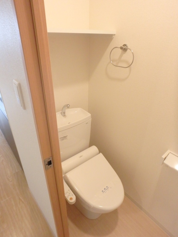 トイレ　ウォッシュレット付のトイレです♪