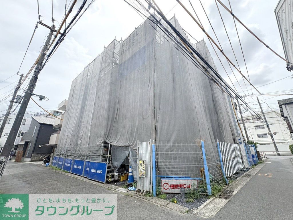 建物外観　駐車場