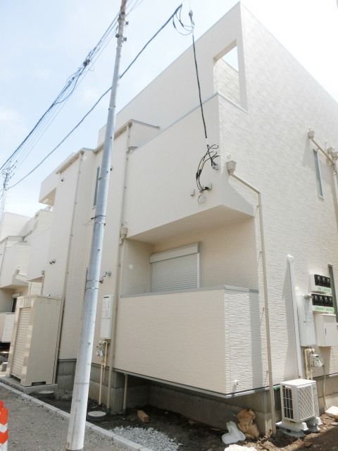 建物外観　完成な住宅街です