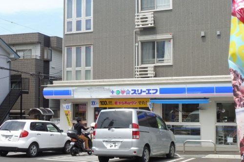 コンビニ　ローソン ＬＴＦ相模原相武台１丁目店（コンビニ）まで318m