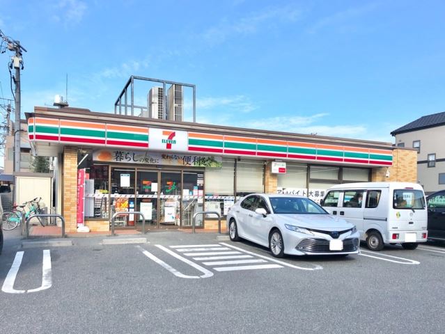 コンビニ　セブンイレブン（コンビニ）まで290m