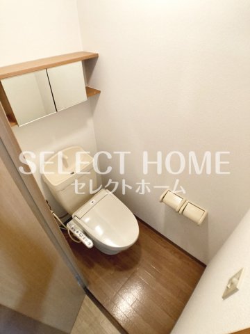 トイレ　同型タイプゆったりとした空間のトイレです