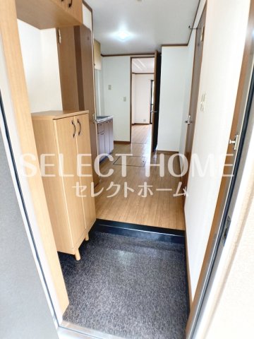 玄関　同型タイプ落ち着いた玄関です