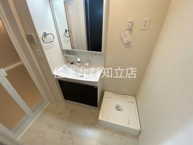 洗面設備　同型写真