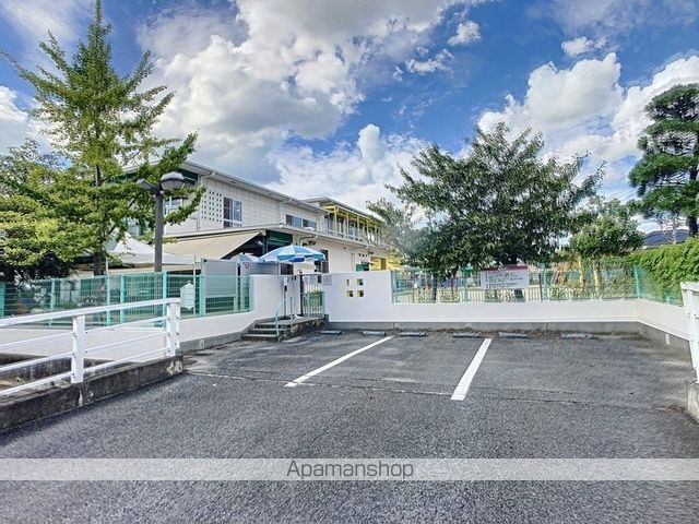 幼稚園・保育園　御南認定こども園（幼稚園・保育園）まで595m