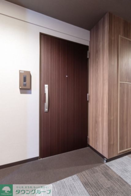 玄関　※写真は同タイプ住戸です。