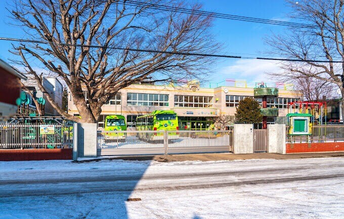 幼稚園・保育園　白石幼稚園（幼稚園・保育園）まで328m