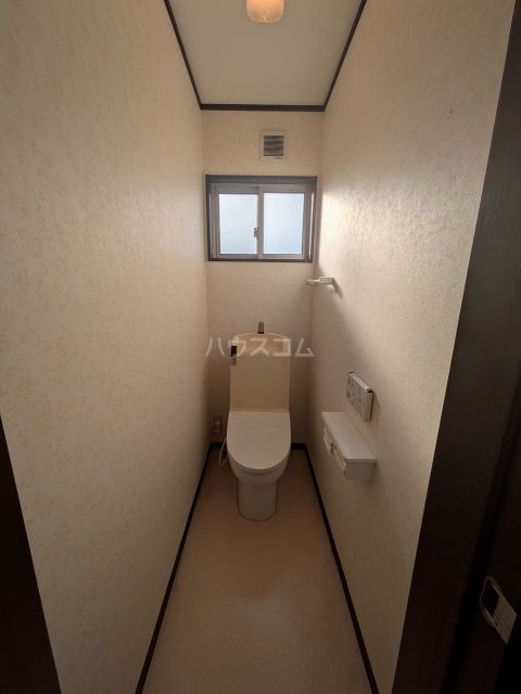 戸崎町榎ヶ坪貸家のトイレ写真