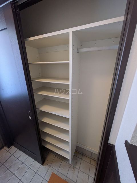 戸崎町榎ヶ坪貸家の内装写真
