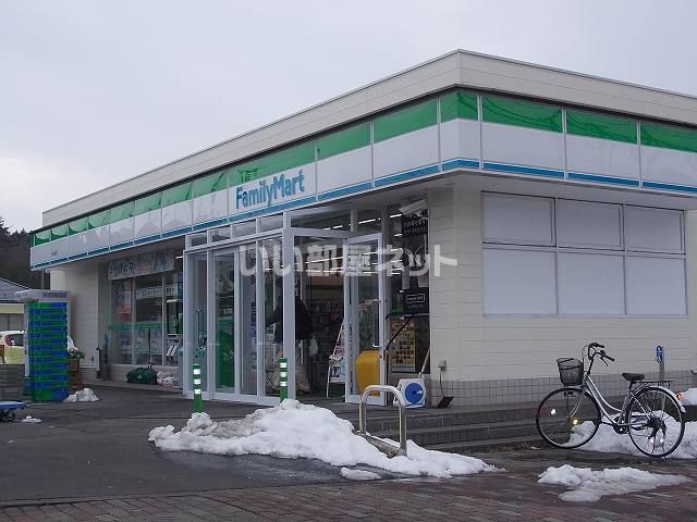 コンビニ　ファミリーマート　中山台店（コンビニ）まで1536m
