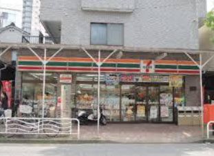 コンビニ　セブンイレブン牡丹店（コンビニ）まで358m