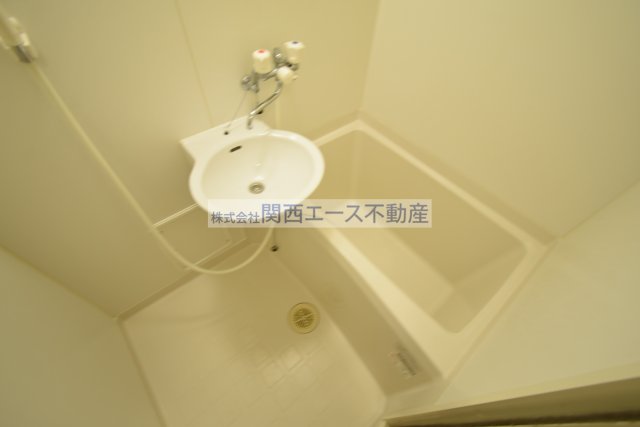 レオパレスアベンタ楽音寺の風呂写真