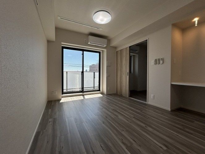 居室・リビング　写真は同タイプ住居です。