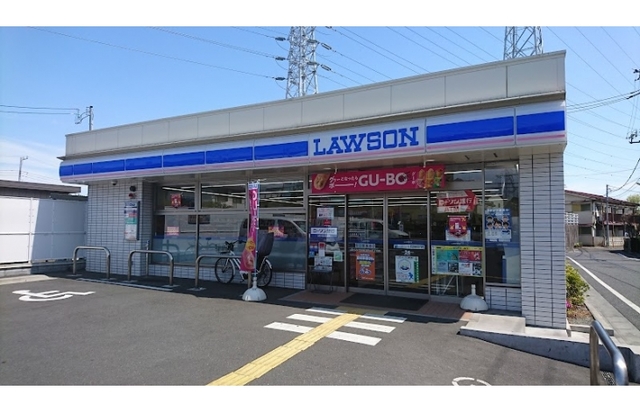 コンビニ　ローソン世田谷北烏山三丁目店（コンビニ）まで560m