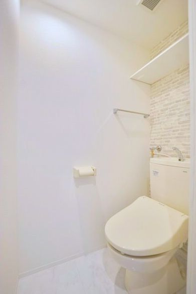 CG HOMES 南5条のトイレ写真
