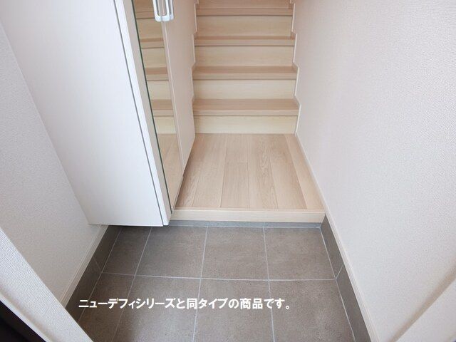 藤光町1丁目アパート Iの玄関写真