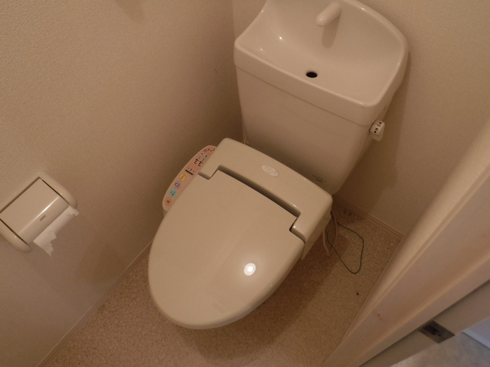 トイレ　ウォシュレット付きのトイレです◇