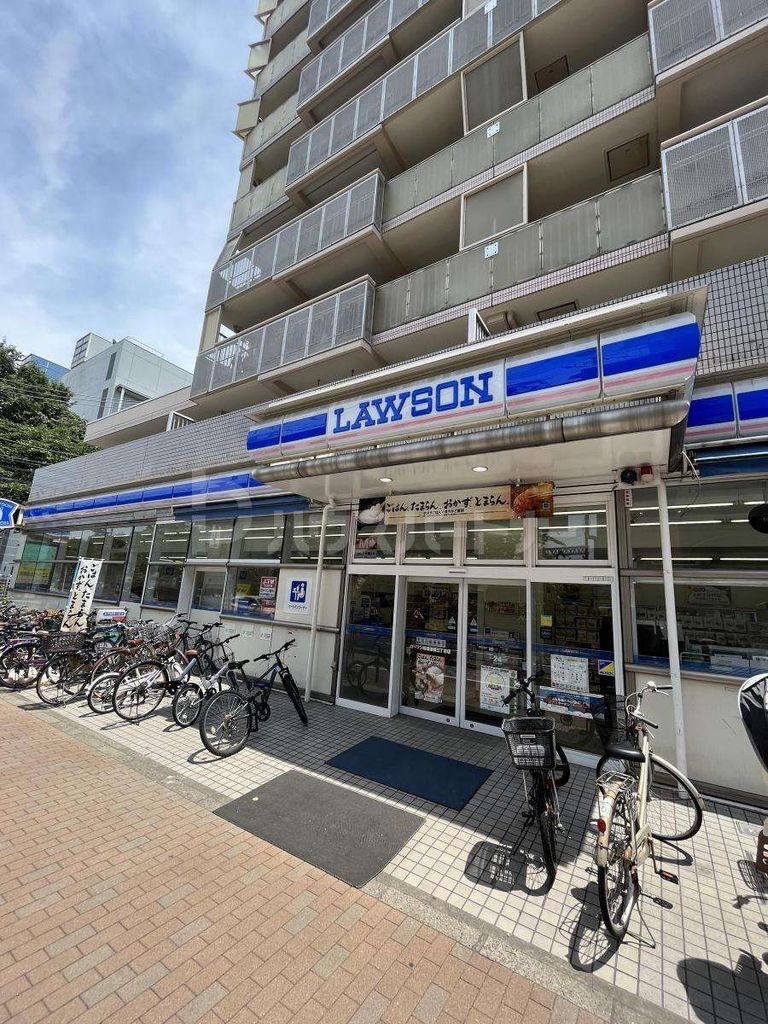 コンビニ　ローソン板橋蓮根３丁目店（コンビニ）まで40m
