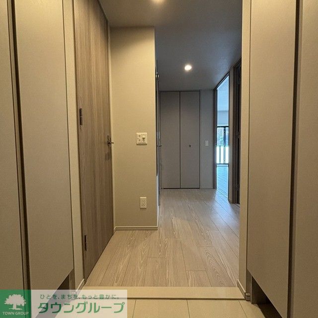 玄関　※写真は同タイプ住戸です。