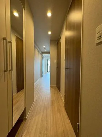 玄関　※同タイプ参考写真