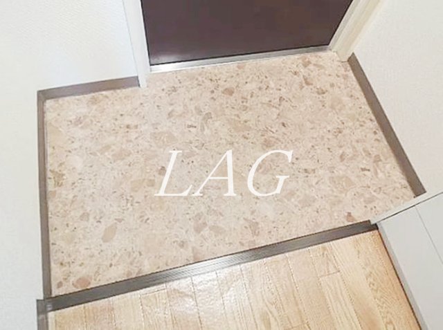玄関　玄関です。
