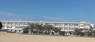中学校　三木中学校（中学校）まで1813m