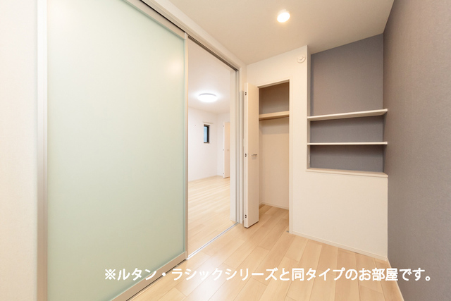 シャンブル06の居間写真