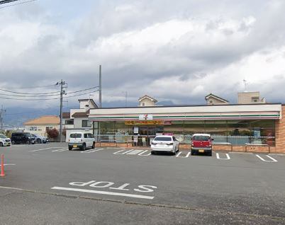 コンビニ　セブンイレブン秦野今泉店（コンビニ）まで380m