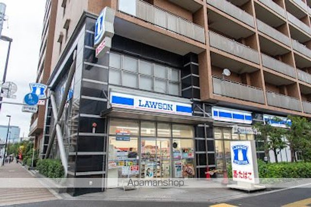 コンビニ　ローソン 港南三丁目店（コンビニ）まで208m