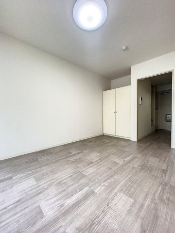 その他部屋・スペース　7.8帖の広々とした洋室です