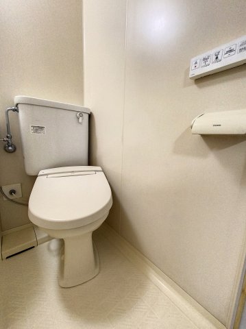 トイレ　温水洗浄便座付トイレ