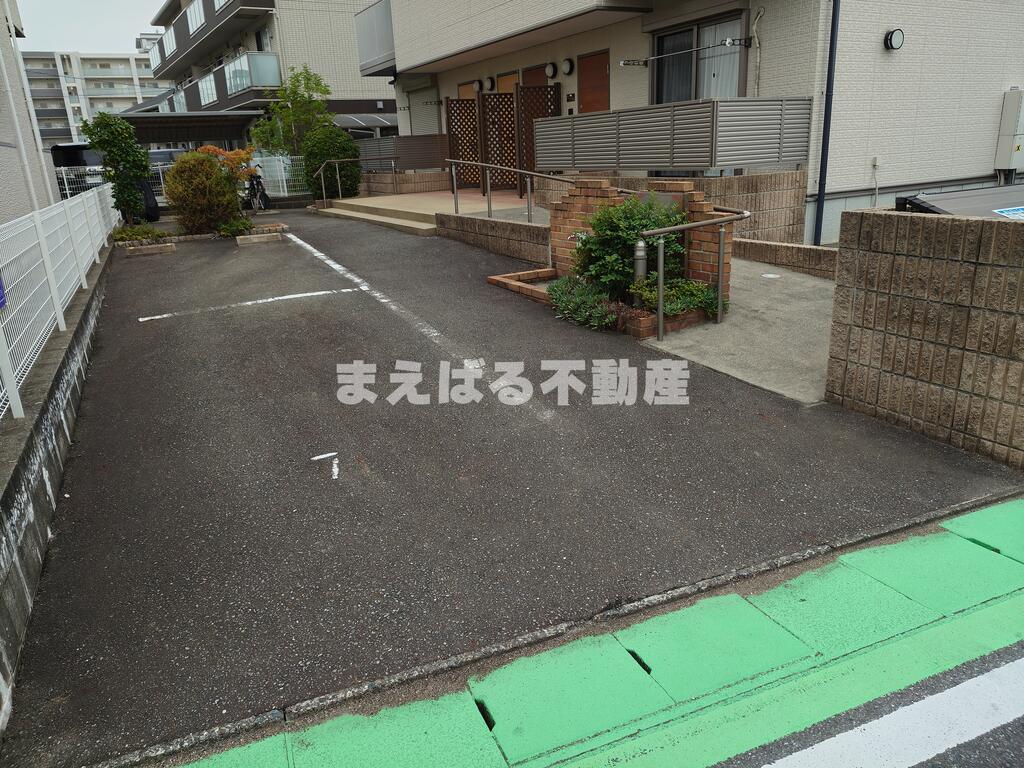 駐車場　駐車場は縦列区画