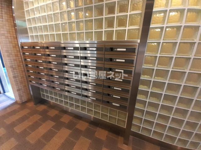 クラウンビルレジオン三宮の外観写真