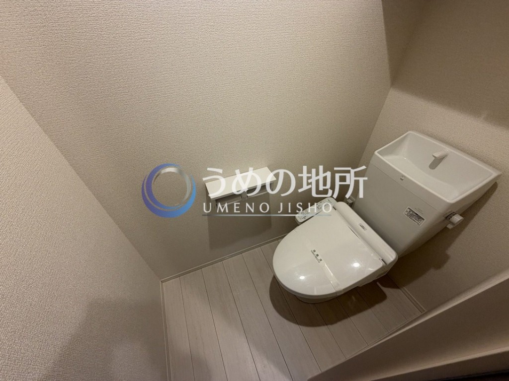 ＪＲ久大本線 久留米大学前駅 徒歩7分 3階建 築5年のトイレ写真